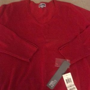 Ladies sweater cheerful red with v-neck